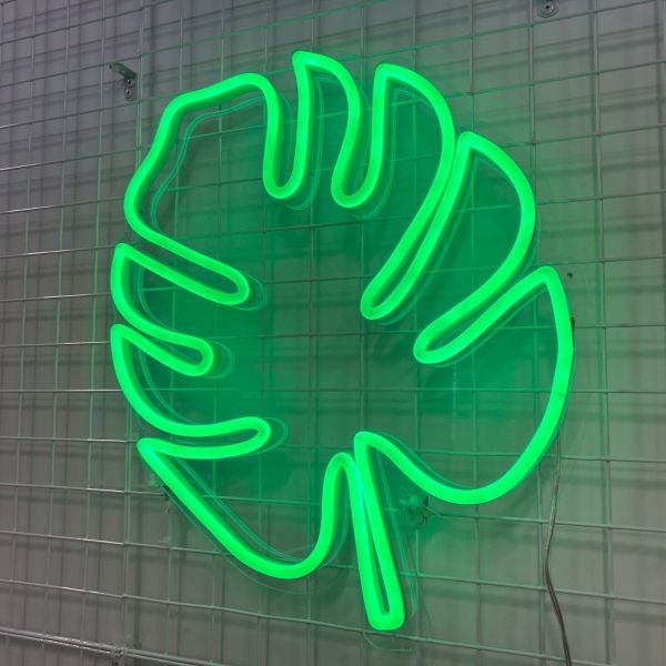 Monstera Leaf green neon art by CUSTOM NEON®