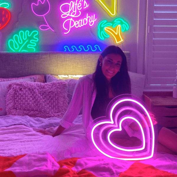 LED neon heart sign in pink and white by Custom Neon®