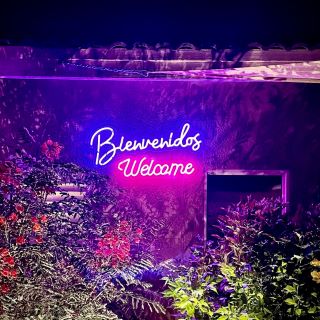 Bienvenidos Welcome Custom Neon® garden sign