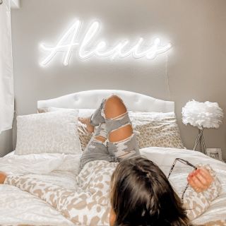 Personalized Name Bedroom Mirror LED Light Personalized Neon Signs with LED  Lights Birthday Wedding Party Custom Name Sign for Bedroom Wall Decor