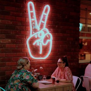 Pink peace hand sign light @down_thelane by Custom Neon®