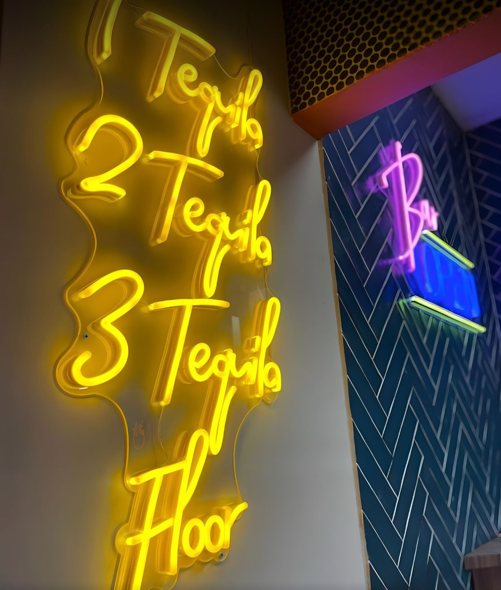 Custom Neon® bar signs @Martin Cerame Colón