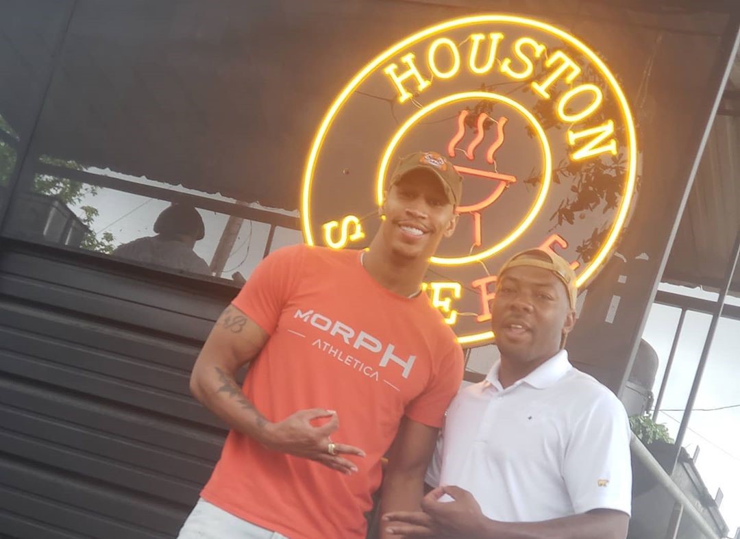 Red & yellow food truck sign @houstonsaucepit by Custom Neon®